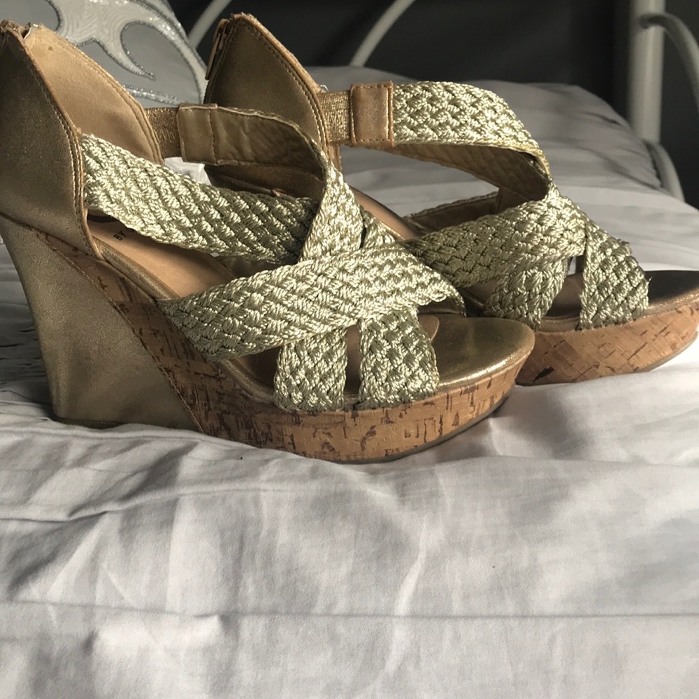 Guess Wedges - Picture 2 of 4